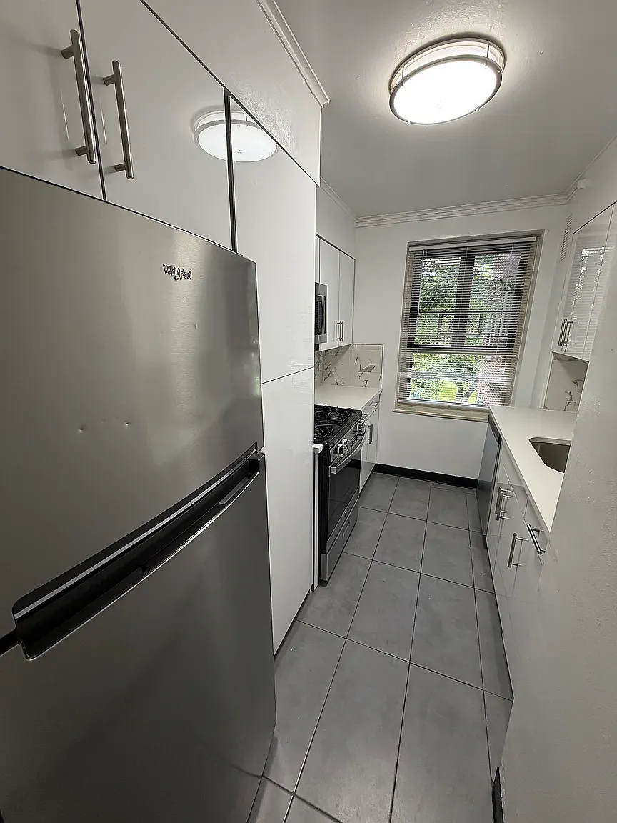 192-10B 69th Avenue — Photo 2