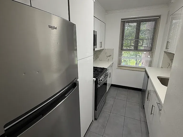 192-10B 69th Ave #2A — Photo 2