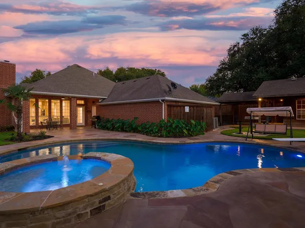 913 Tipton Rd, Irving, TX 75060