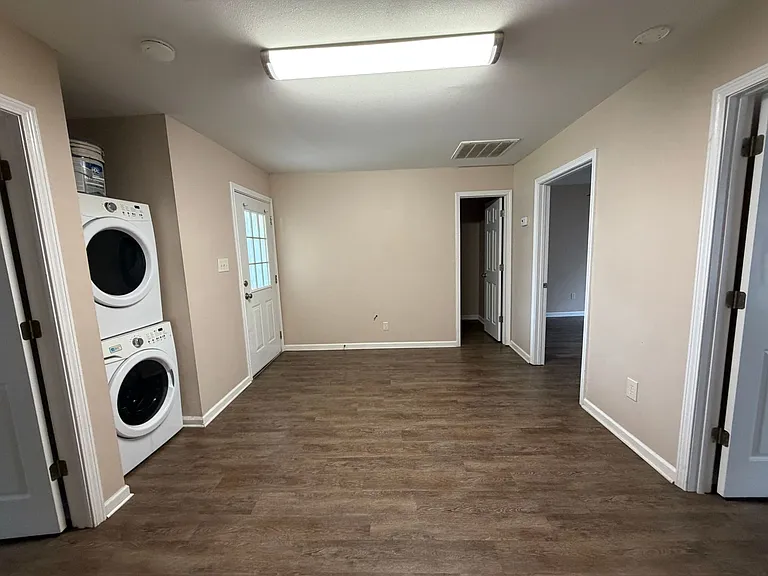 2304 Merwood St — Photo 3