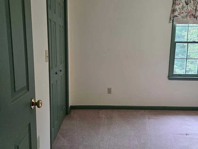 305 Seminole Dr — Photo 14