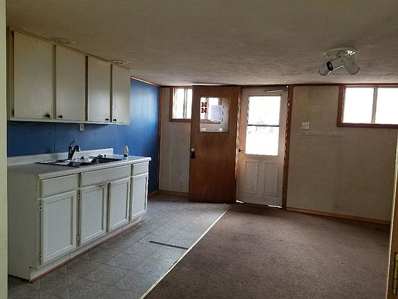3rd image of 240 Healy Ave