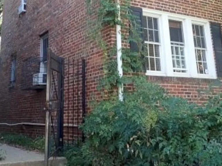 3446 Brown St NW — Photo 5