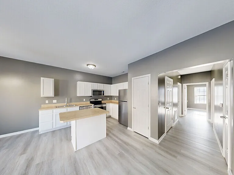 Bluffton Park Apartments — Photo 1