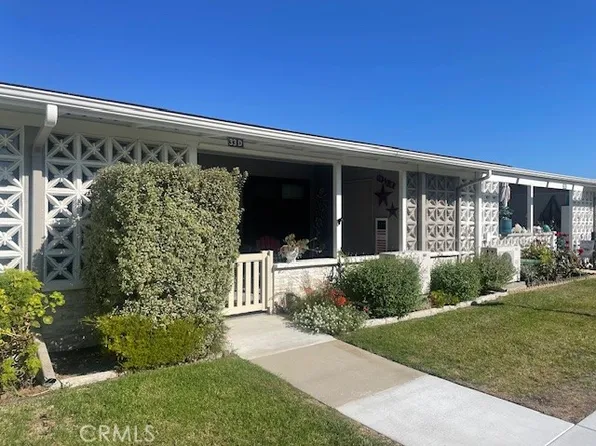 13751 Saint Andrews Dr #D-33, Seal Beach, CA 90740