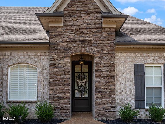 4th image of 4437 Vineyard Dr W