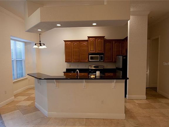 5th image of 132 Orange Ave