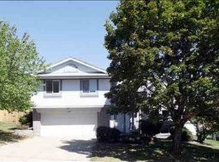 13406 Lillian St, Omaha, NE 68138