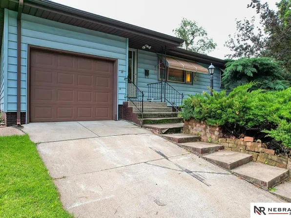1440 N 68th St, Lincoln, NE 68505