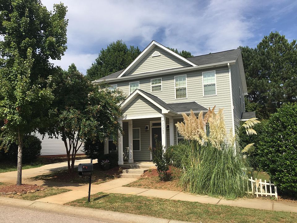 welcome home to 11308 Heritage Green!