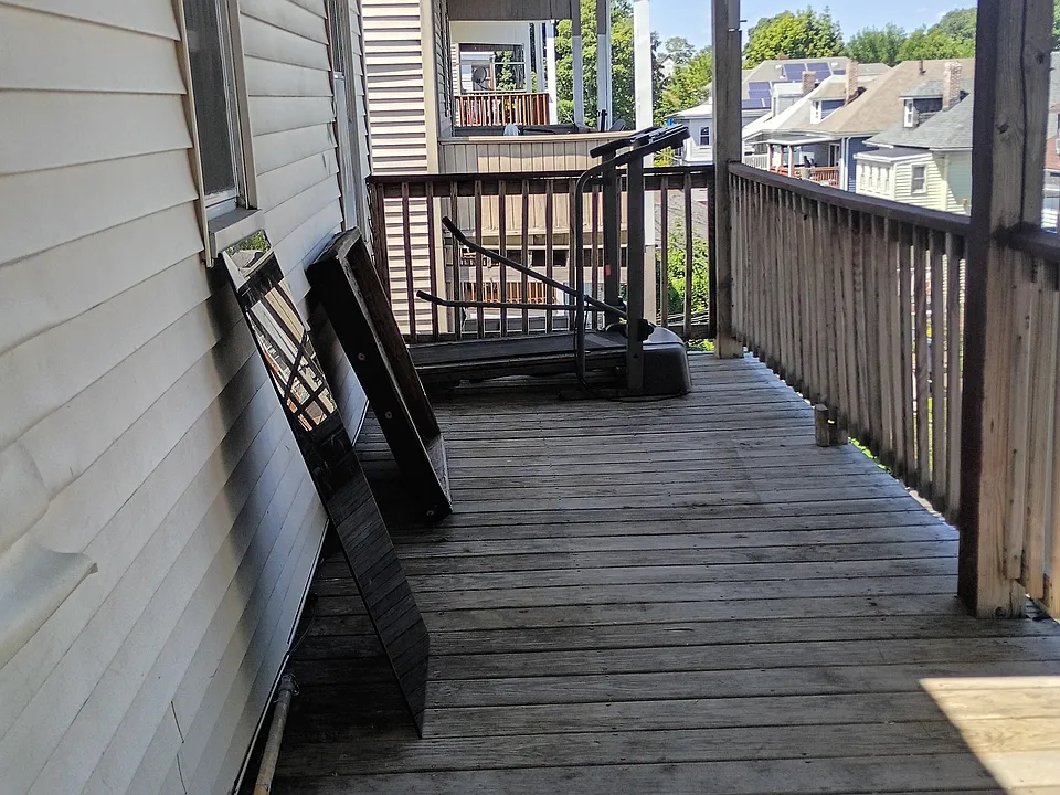 49 Mora St