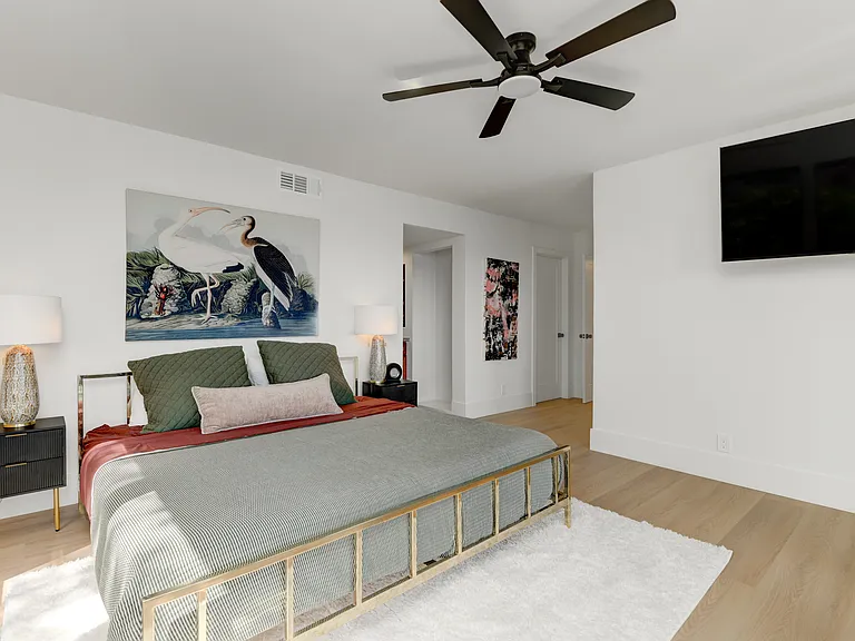 1013 Clipper Ct — Photo 16