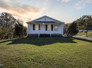 725 Woodlawn Rd, Kingsport, TN 37660