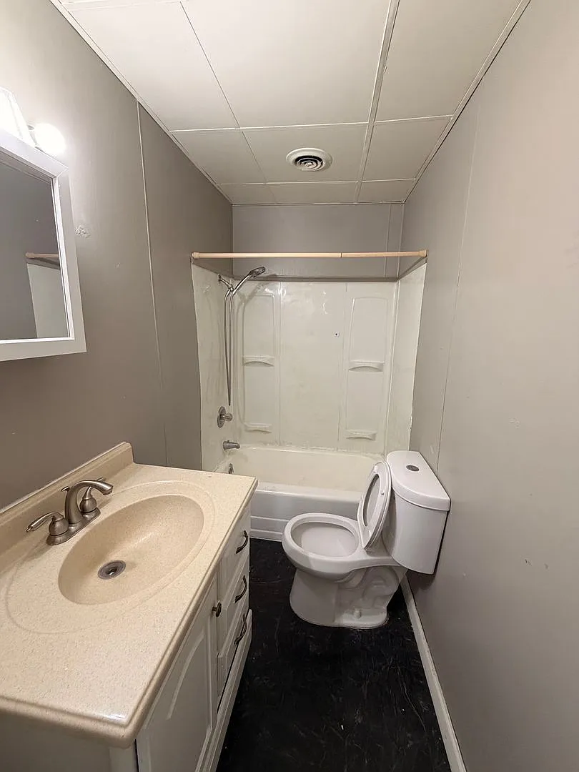 3601 W Highland Blvd — Photo 4