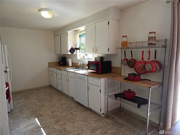 Another view of kitchen area.