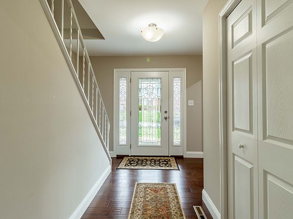 2nd image of 2625 Majestic Dr