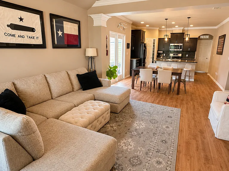 2201 Egret Dr — Photo 2