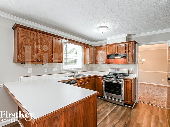 5th image of 1817 Emerson Lake Cir