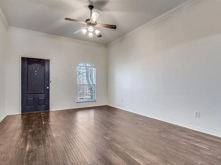 2153 Colby Ln #2153 — Photo 4