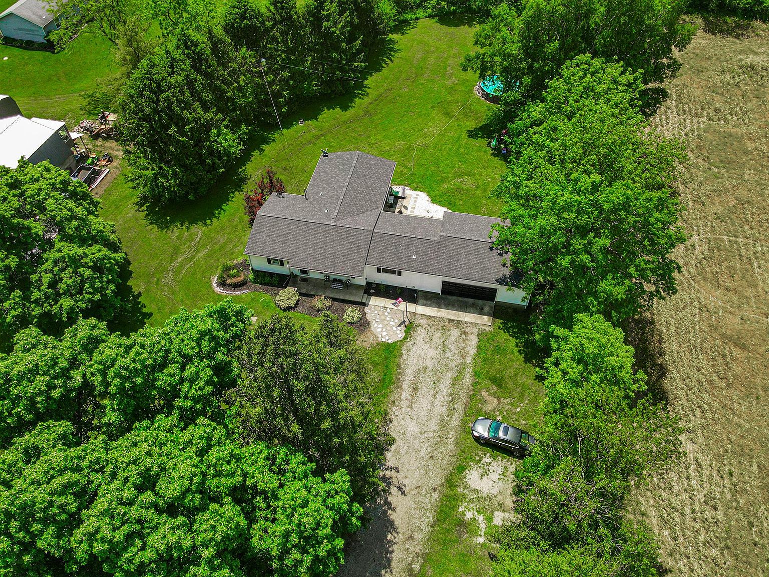 8391 Stout Rd, Circleville, OH 43113 | Zillow