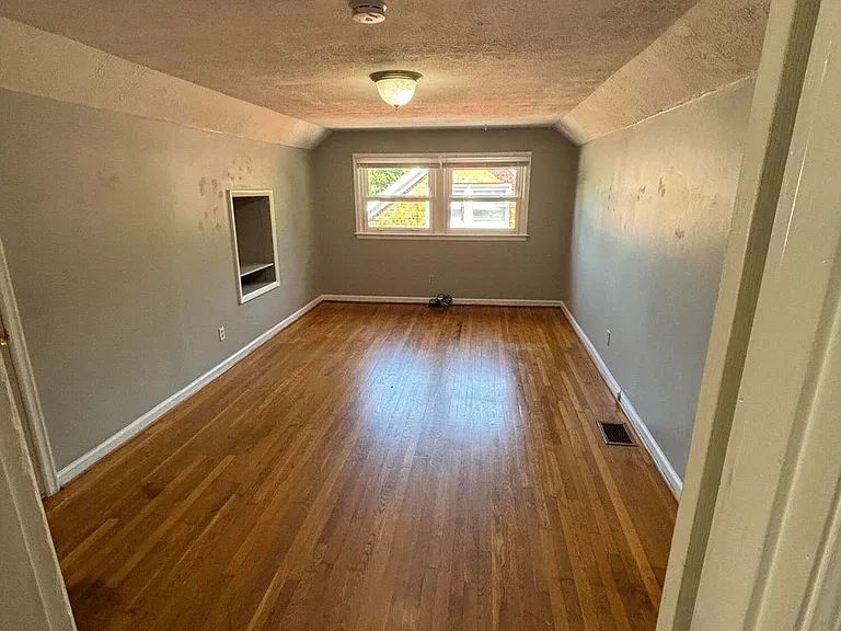613 Anniston Dr — Photo 8