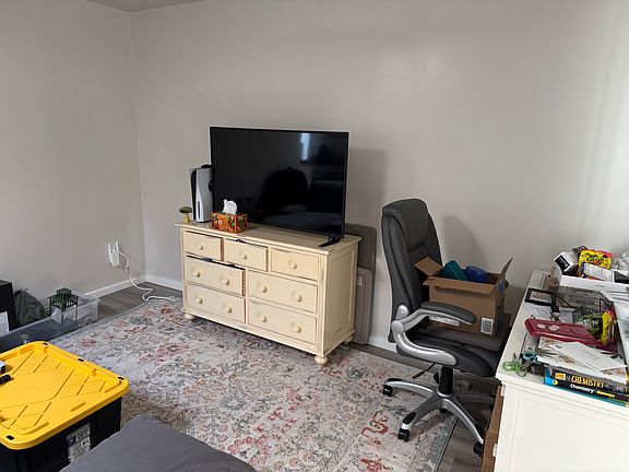 3rd image of 3539 1/2 E St