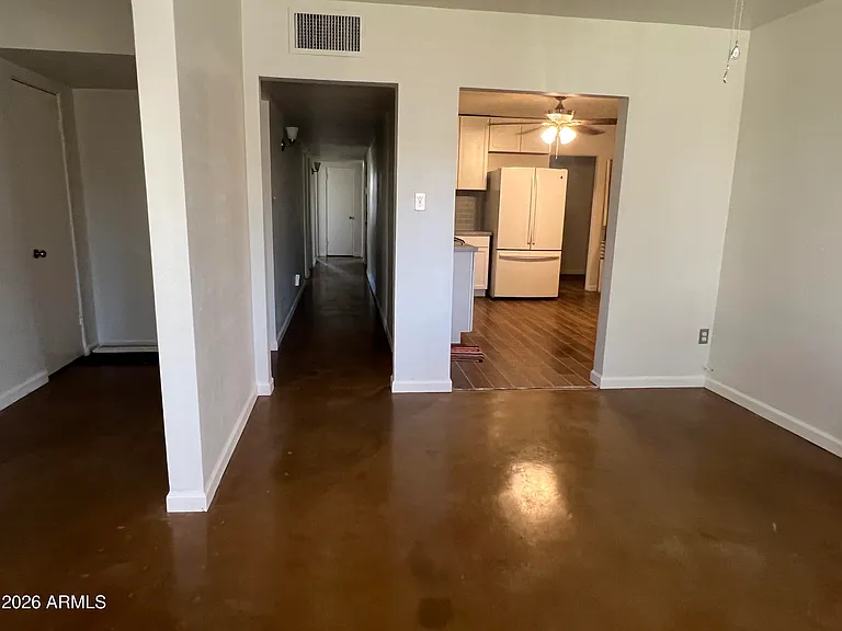 801 W Earll Dr — Photo 12