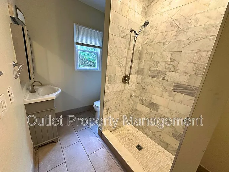 133 E Concord St #A — Photo 15