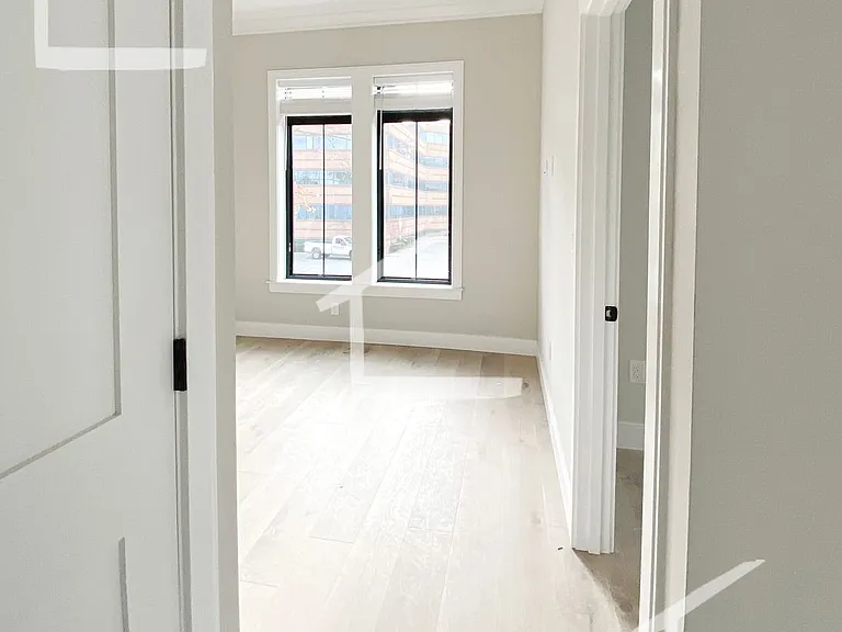 157 Everett St #201 — Photo 9