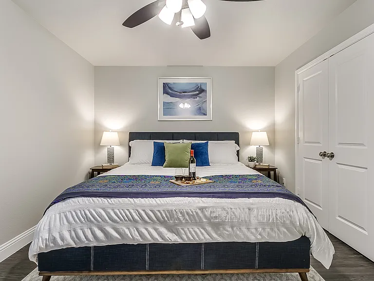 3905 Sheraton Rd — Photo 20