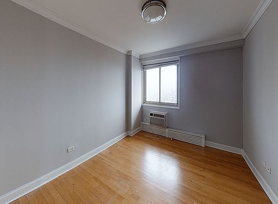 5th image of 70 W 93rd St #7031G