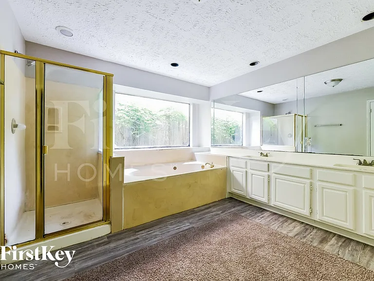 8511 Stagewood Dr — Photo 10