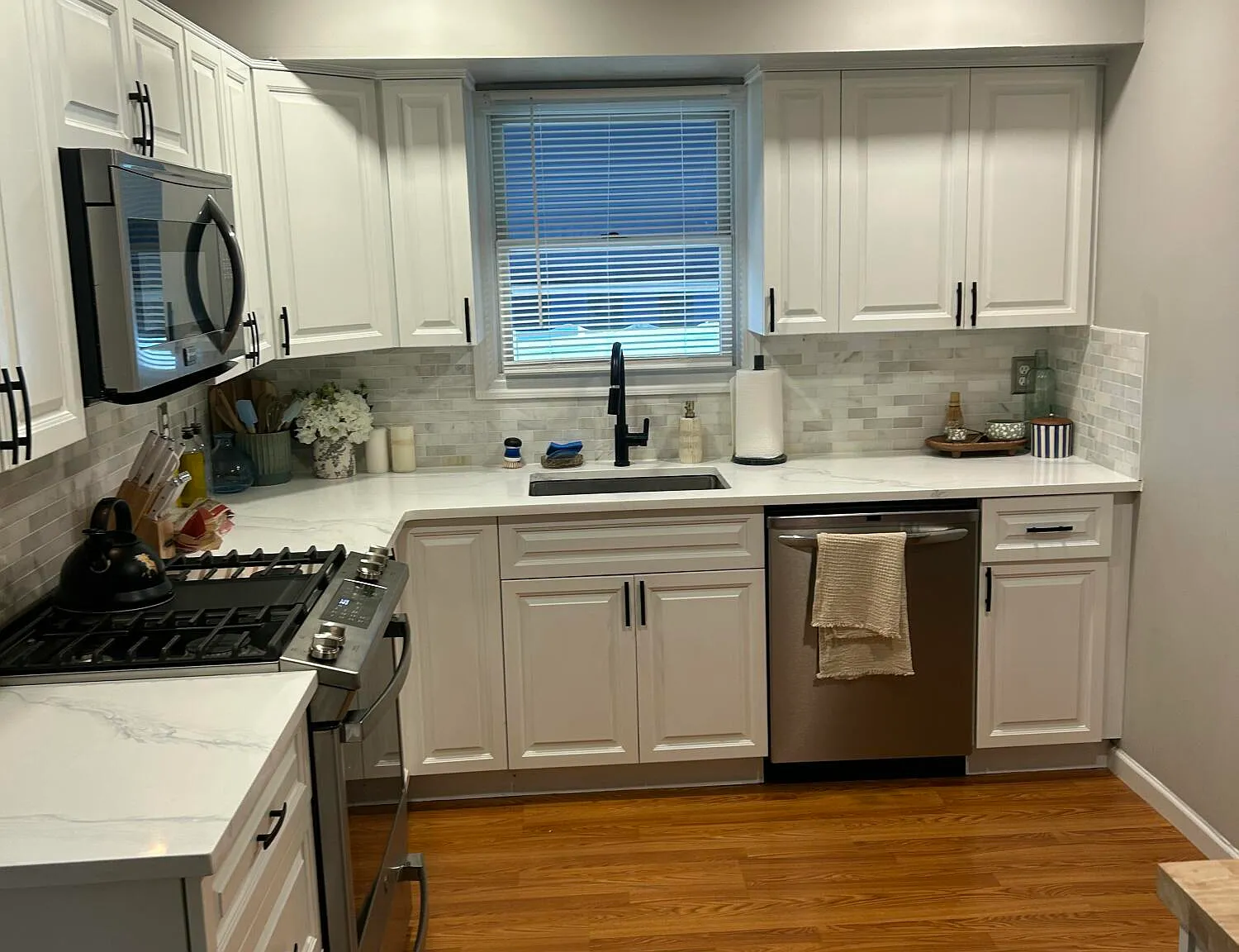 3 bed, 1252 sqft, $3,500 — Photo 1
