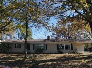 1400 Magee Dr, Searcy, AR 72143