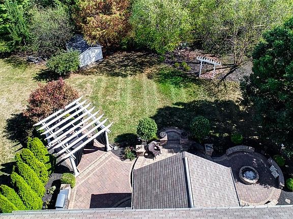 4th image of 1592 Ashley Pl