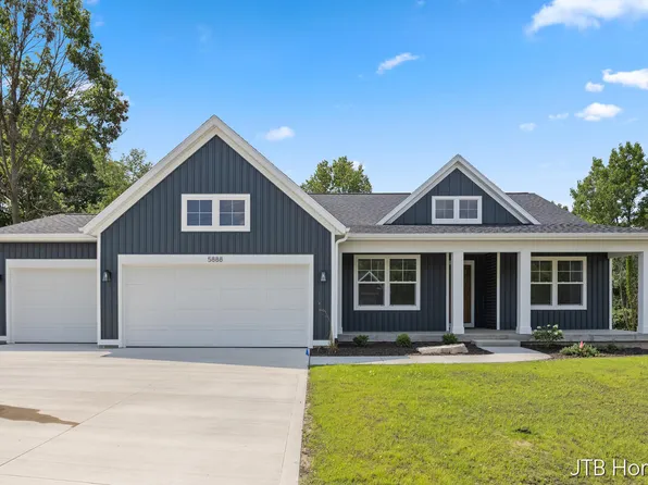 5888 Valley Point Dr SE, Caledonia, MI 49316