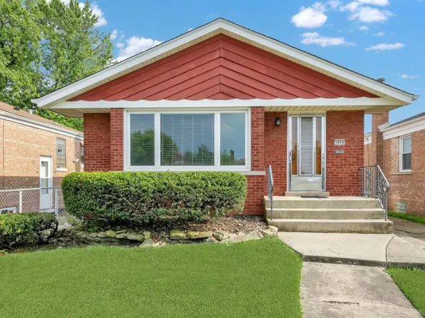 (undisclosed Address), Chicago, IL 60652