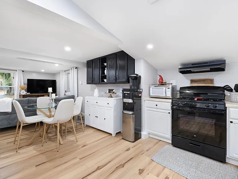 267 Green End Ave — Photo 6