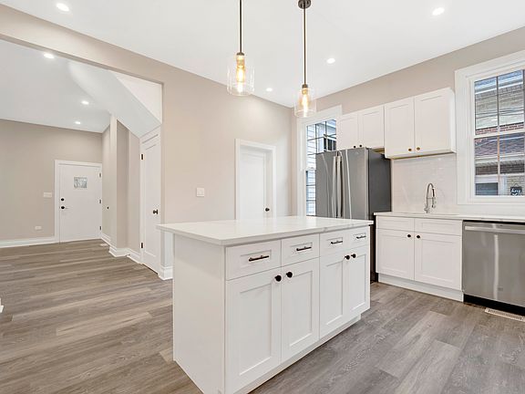4th image of 33 N Brainard Ave APT 1