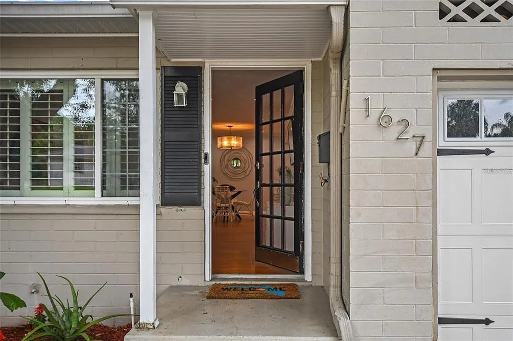 3 bed, 2.0 bath, 1302 sqft, $2,750 — Photo 2