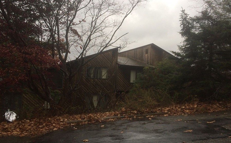1st image of 19 Trailside Pl