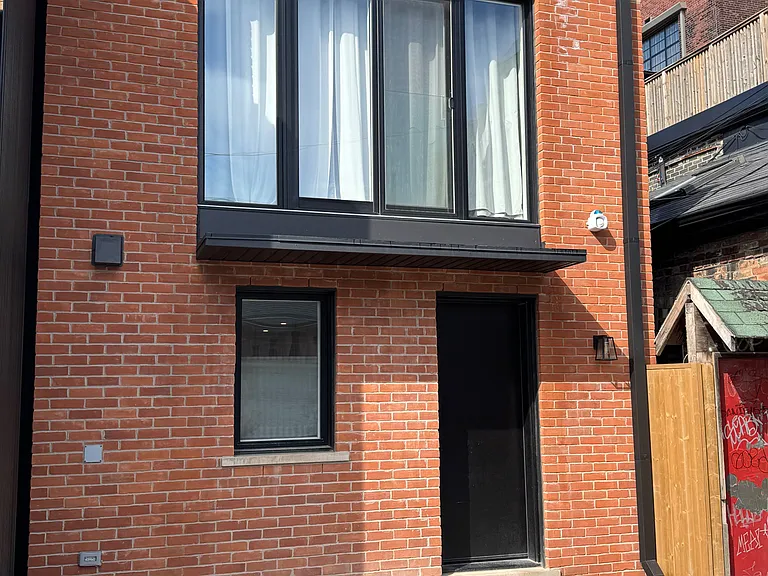 363 Euclid Ave #LANEWAY — Photo 2