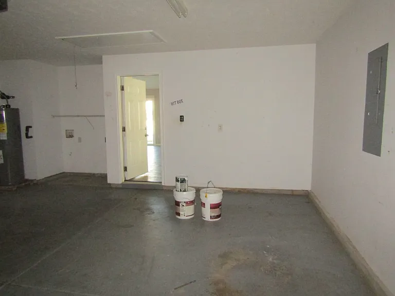 151 Heath Dr — Photo 25