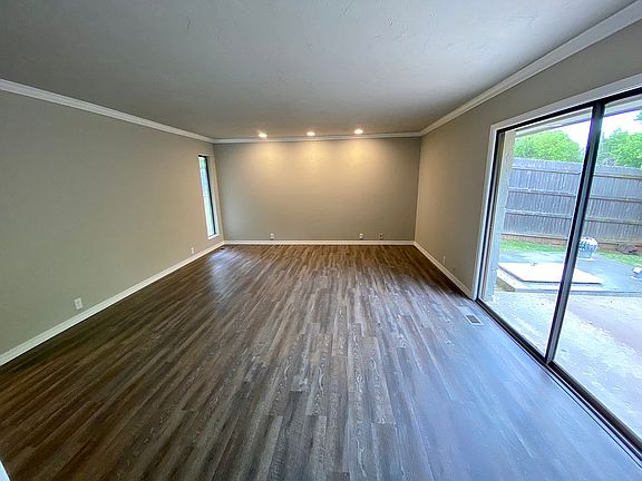 3rd image of 11236 Folkstone Dr