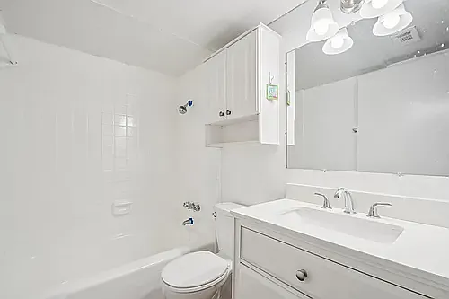 Carrells Apartments — Photo 21
