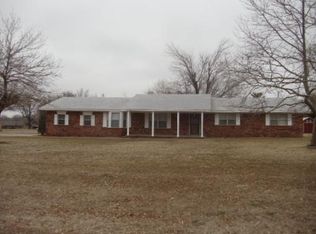 706 Oak Ridge Dr, Perry, OK 73077