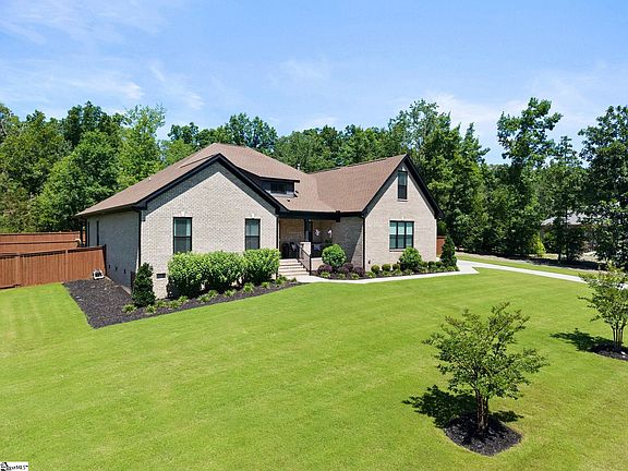 2nd image of 217 Granite Hill Trl