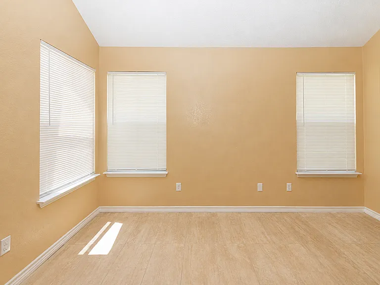 2308 Woodlands Dr — Photo 14