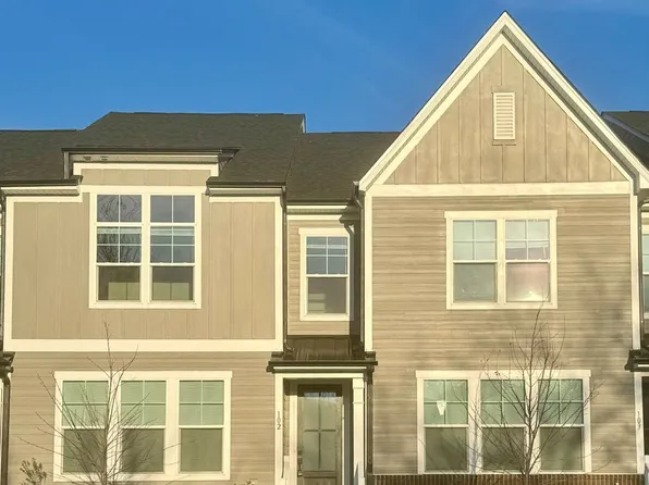 137 Carriage Club Dr, Mooresville, NC