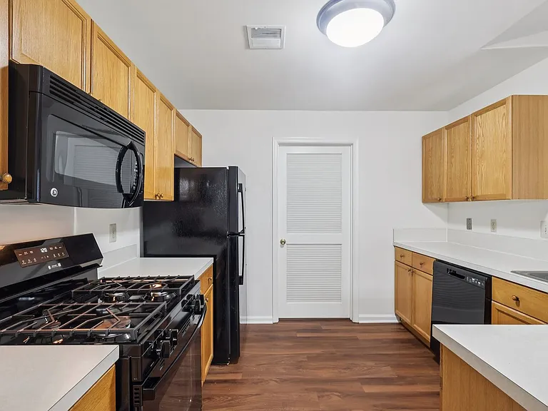 Autumn Park Apartments — Photo 56